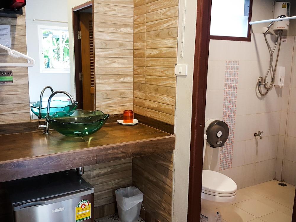 Glur Hostel Ao Nang Kültér fotó